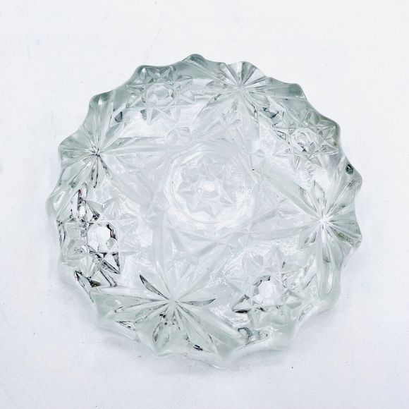 Anchor Hocking Small Round Ashtray Pressed Cut Glass. Star of David 4” Vintage - Picture 1 of 3